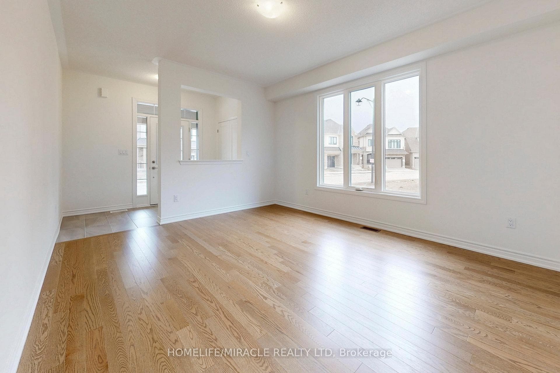 1460 Chamomile Crescent photo 8