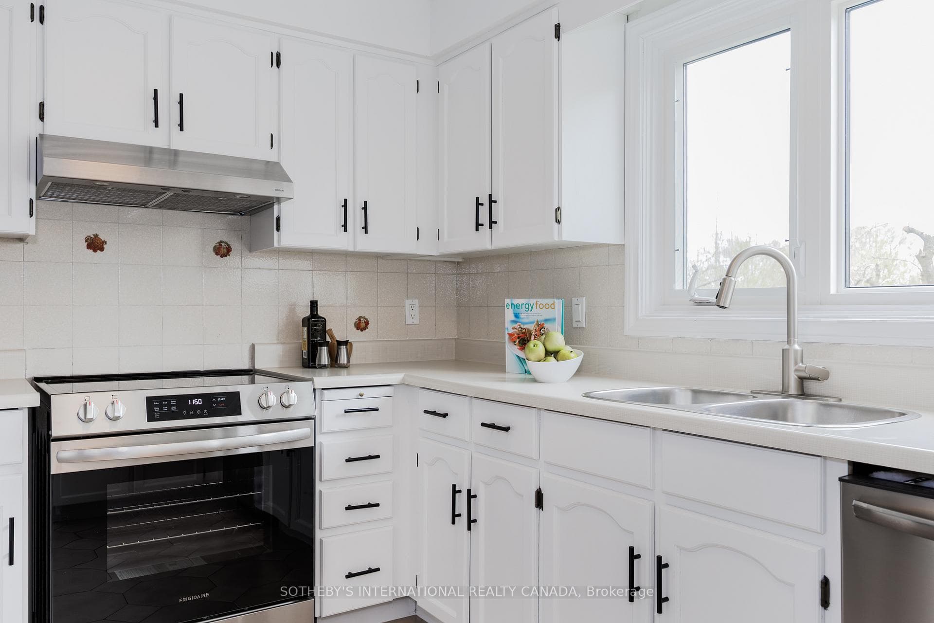 15 Keeleview Court photo 10