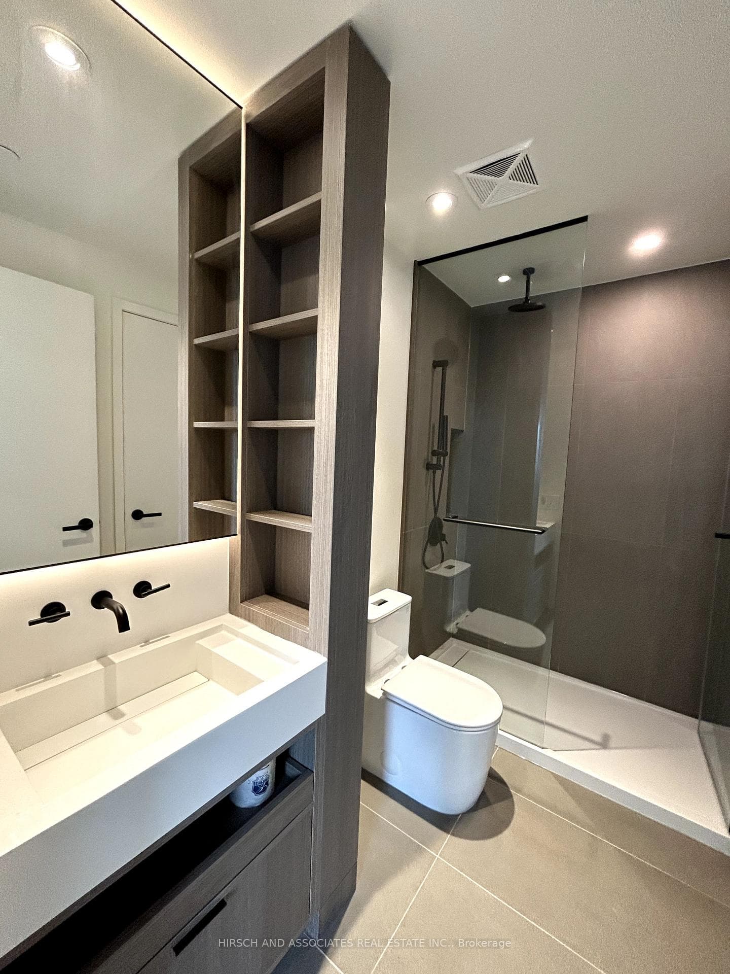 55 Charles Street Unit 3810 photo 28