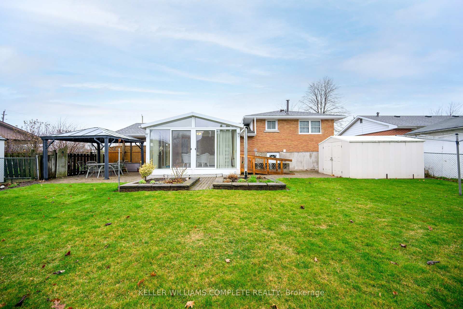 39 Lorne Avenue photo 2