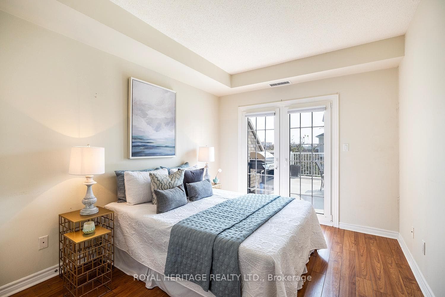 375 Lakebreeze Drive Unit 207 photo 24