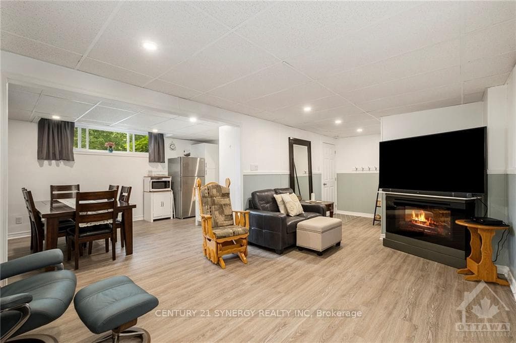 1530 BEACONFIELD Street photo 20