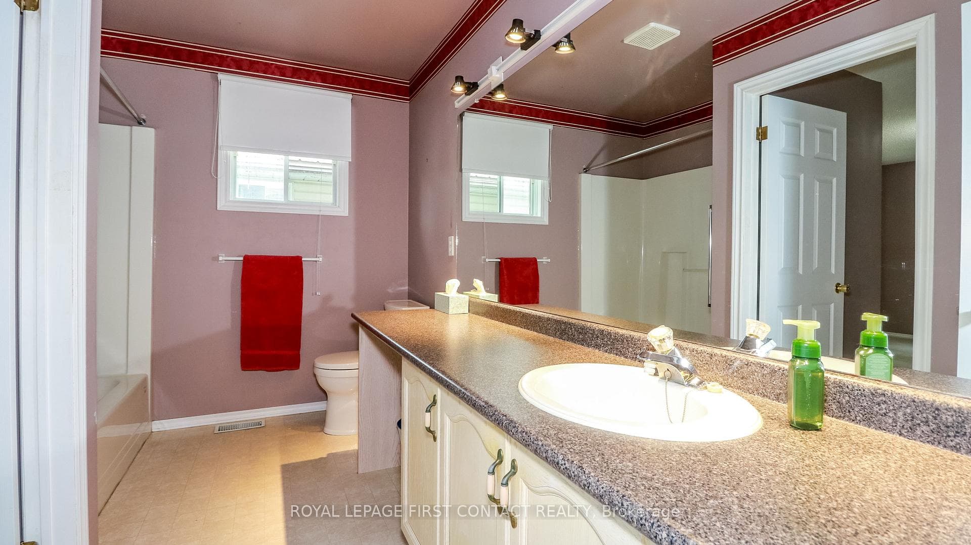 401 Mary Street photo 23