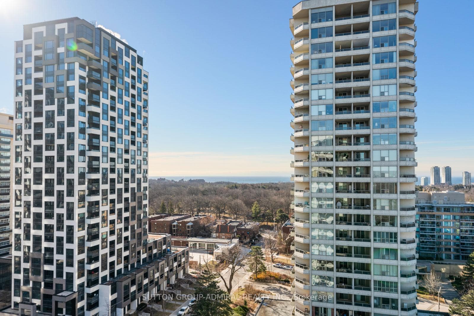 100 Quebec Avenue Unit 1502 photo 18