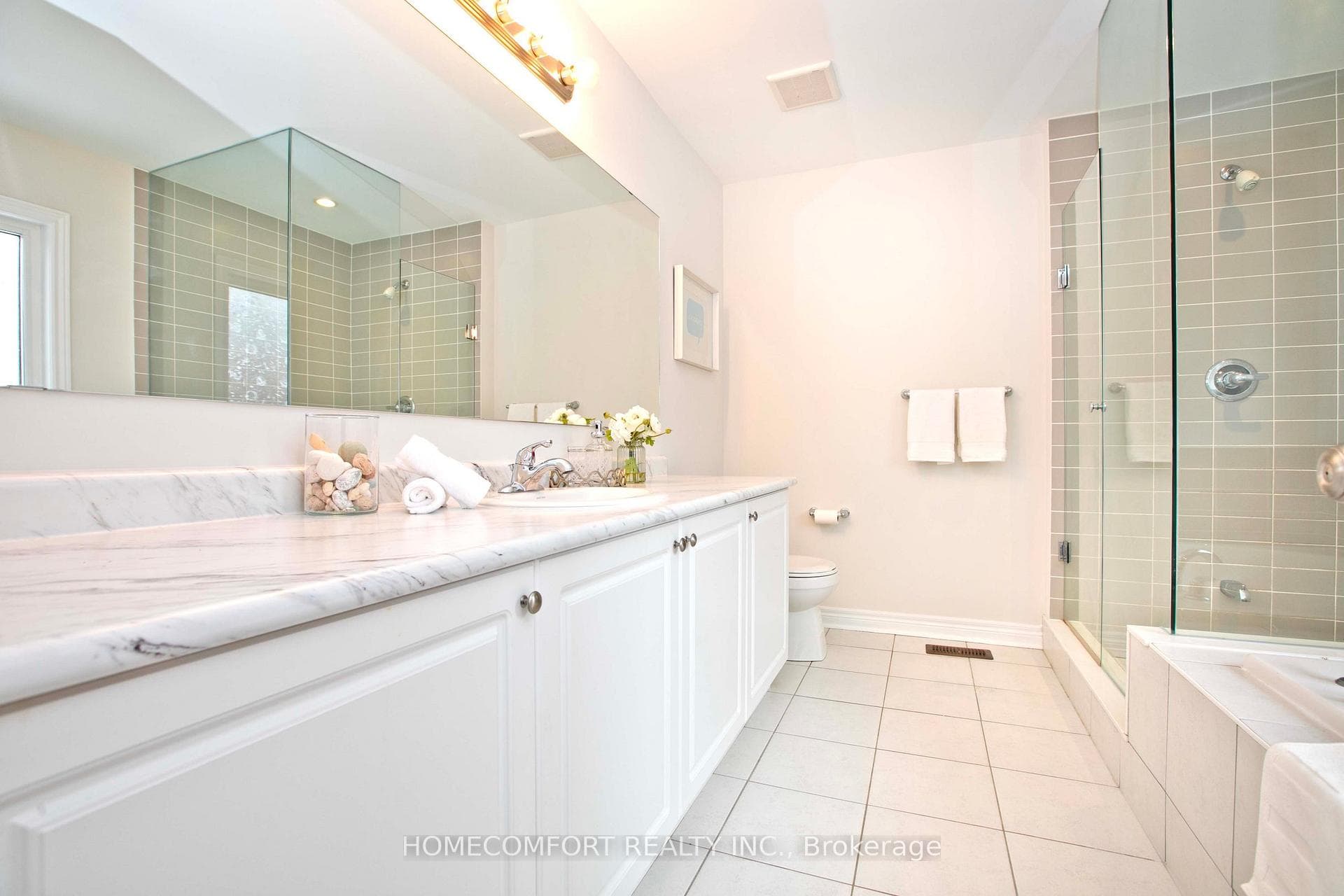 1158 Cactus Crescent photo 16