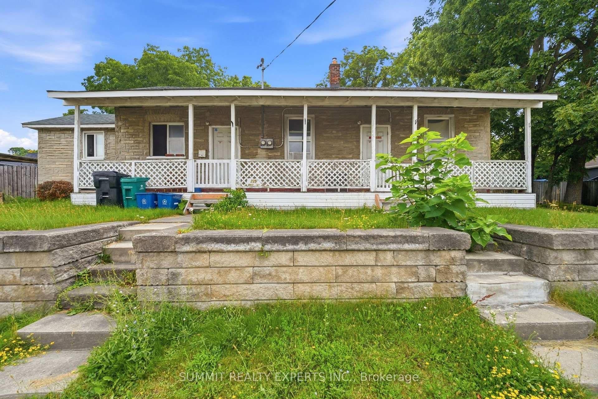 225 Ainsile Street photo 2