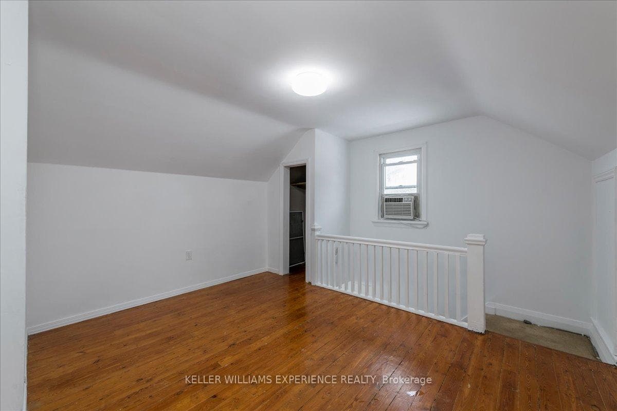 116 Huronia Road photo 14