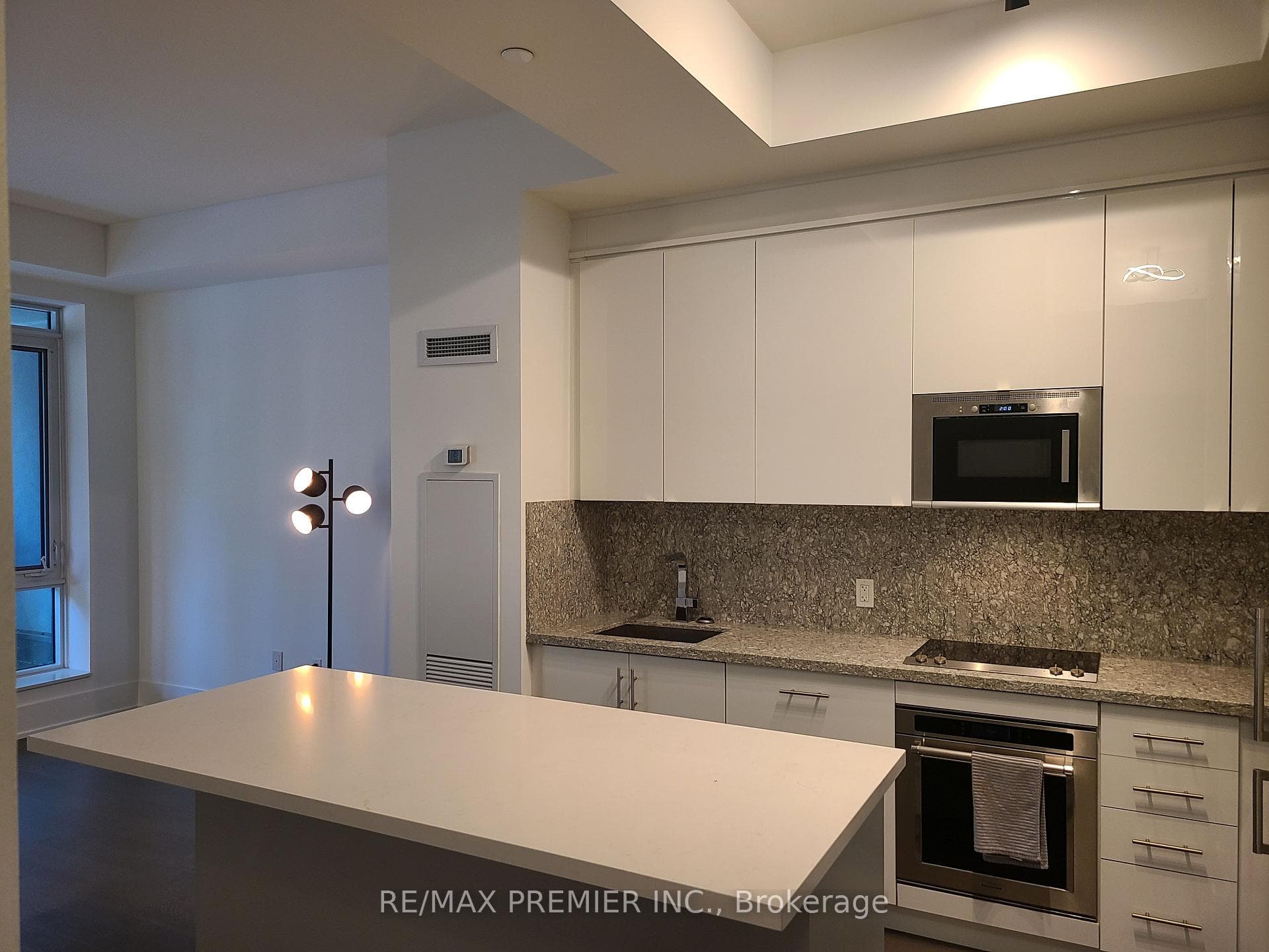 330 Richmond Street Unit 202 photo 4
