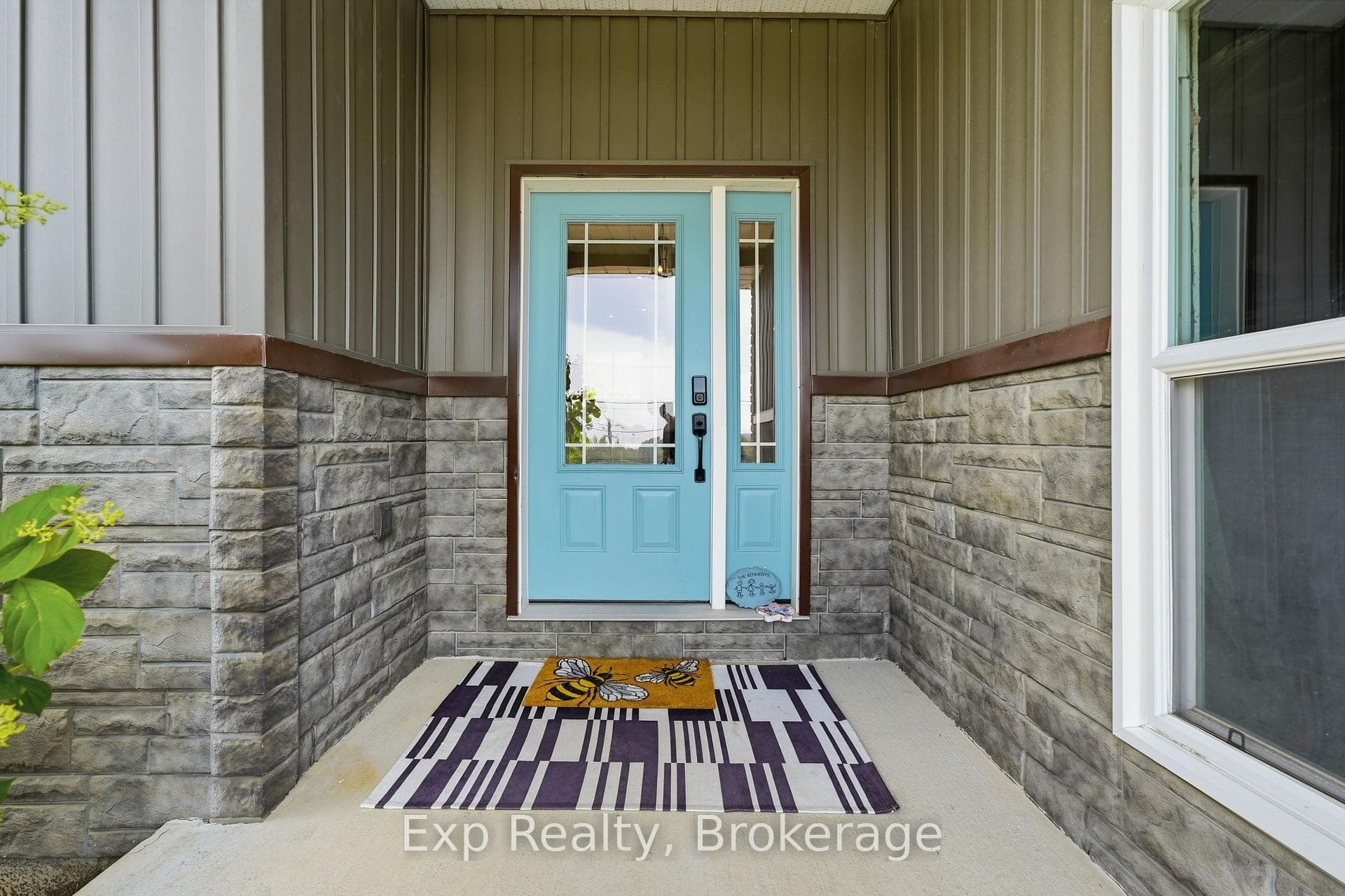 818 Palace Road photo 3