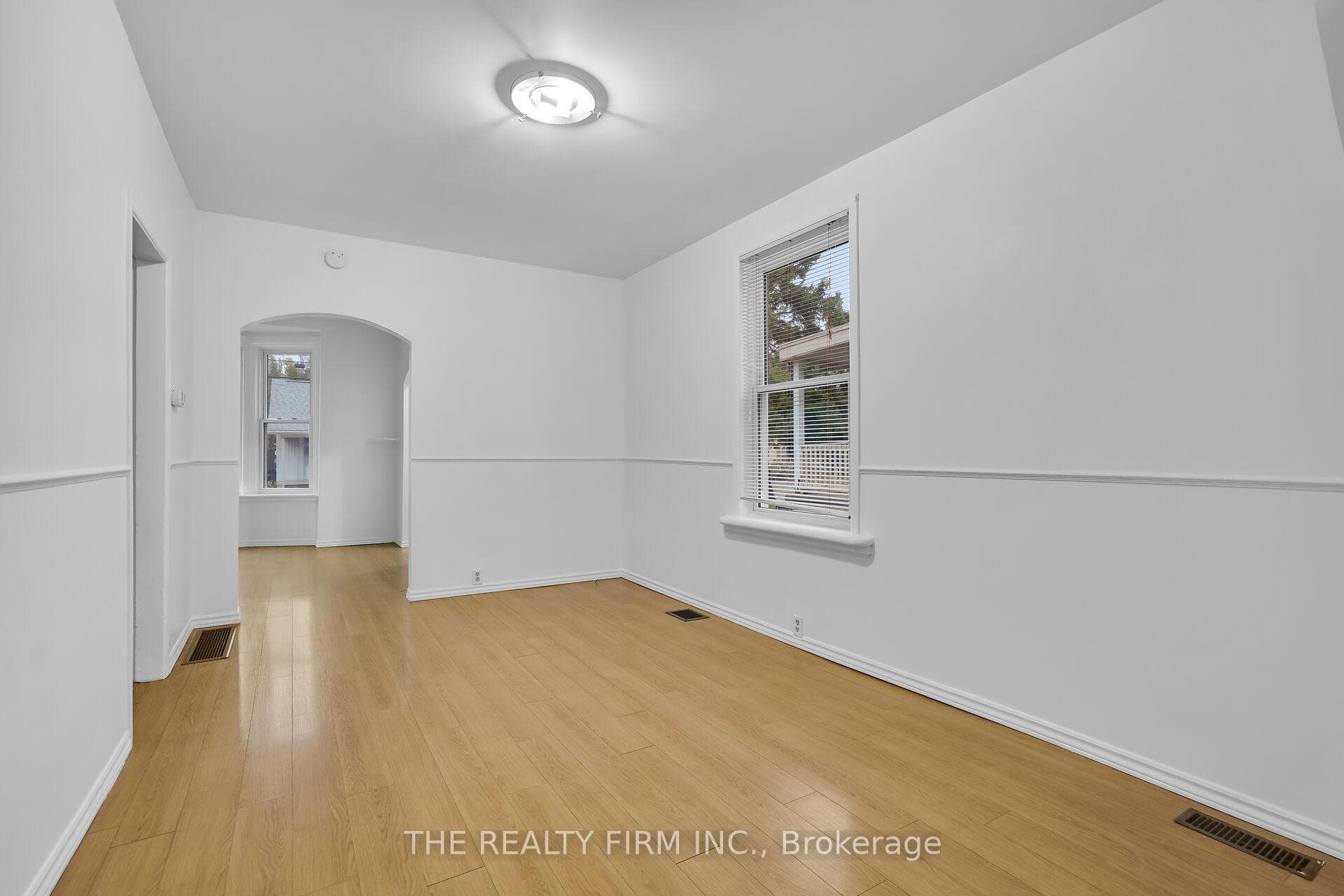 893 Queens Avenue Unit MAIN photo 6