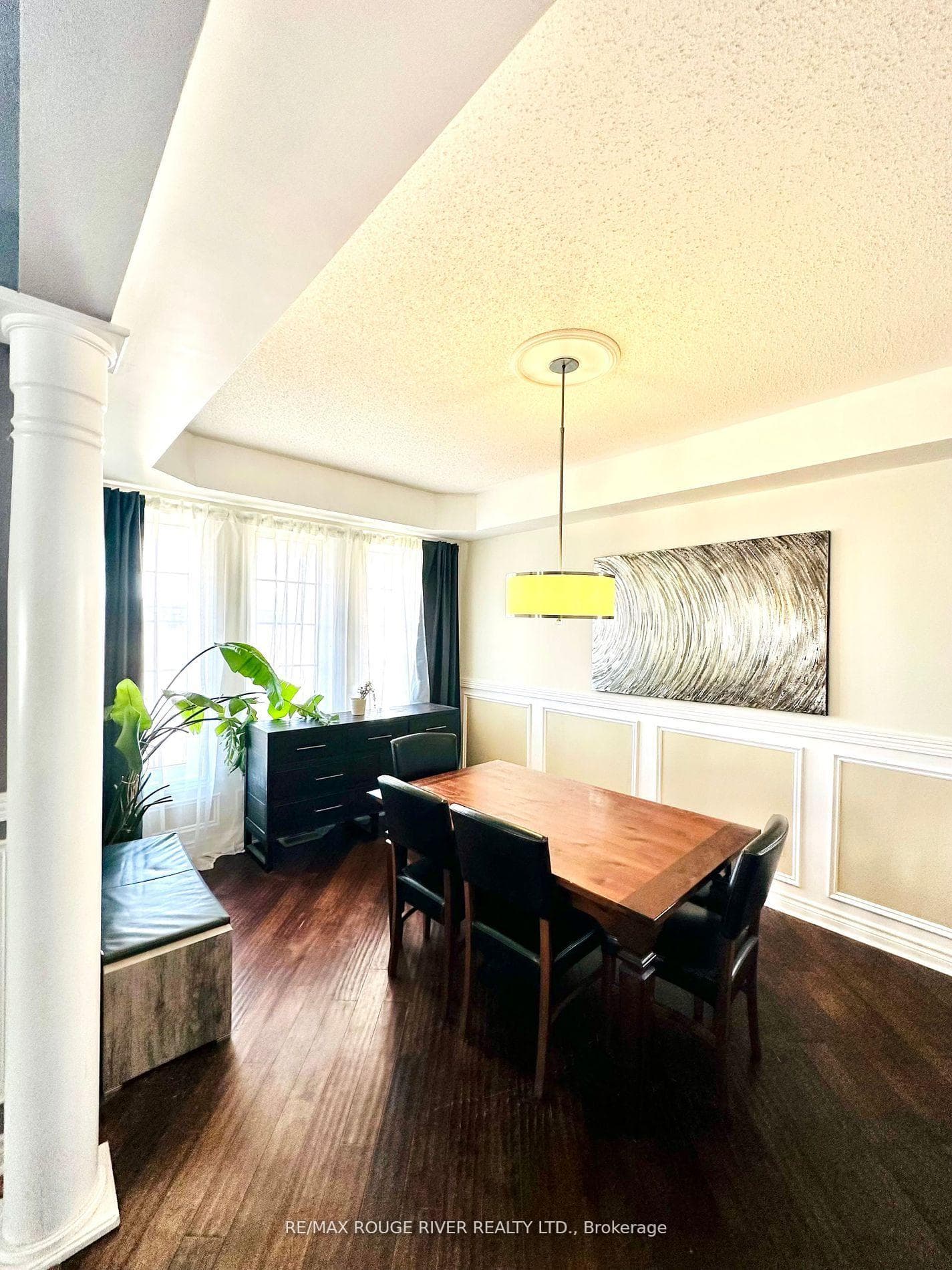 360 Carnwith Drive photo 6
