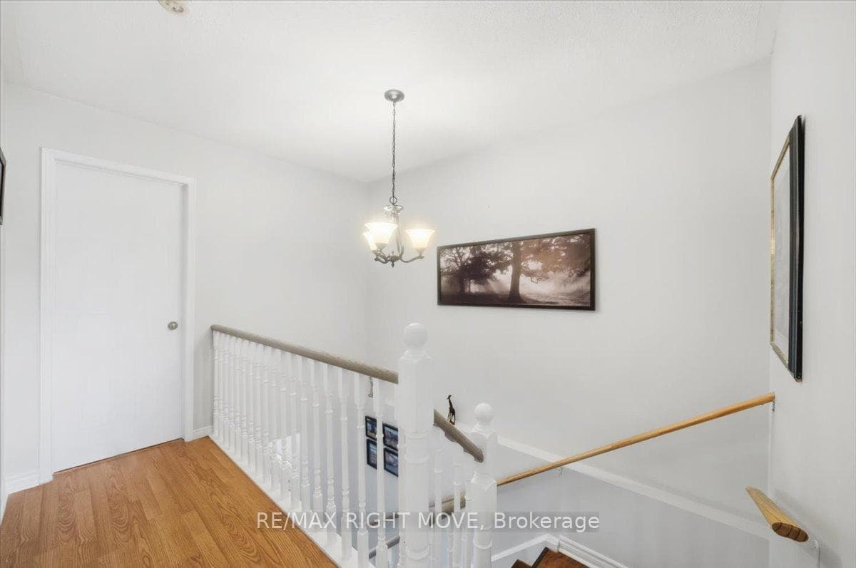 470 st vincent Street photo 32
