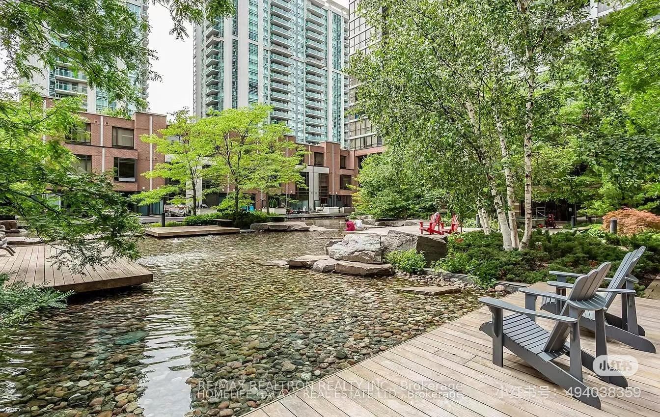 33 Sheppard Avenue Unit 1408 photo 14