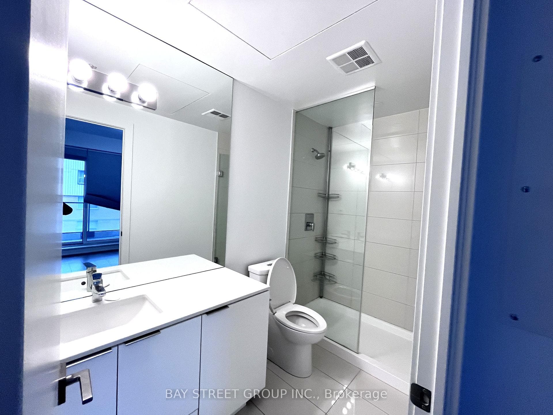 609 Avenue Road Unit 805 photo 11
