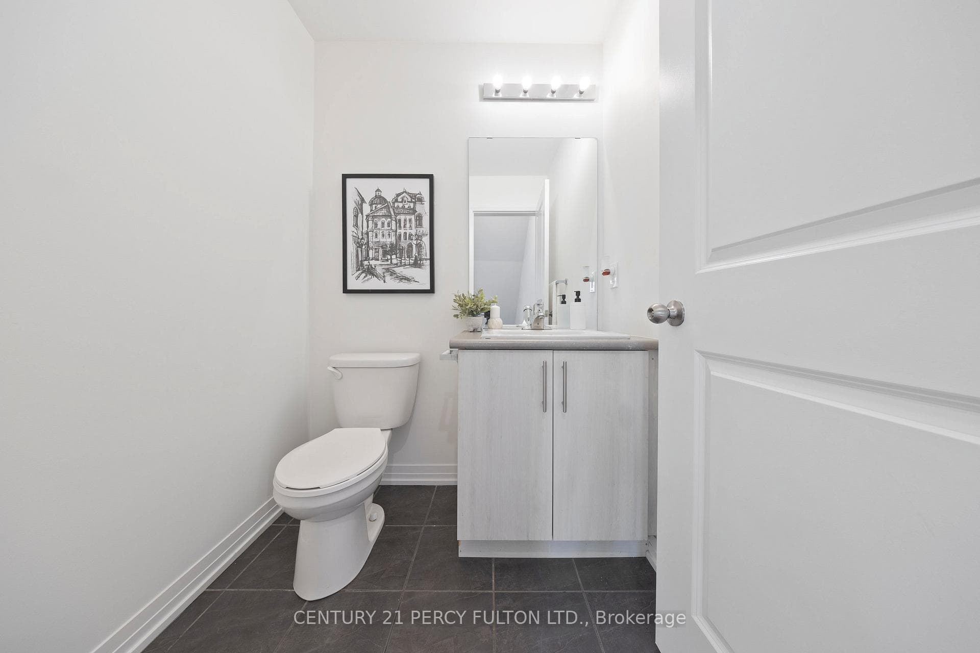 30 Clarington Boulevard photo 8