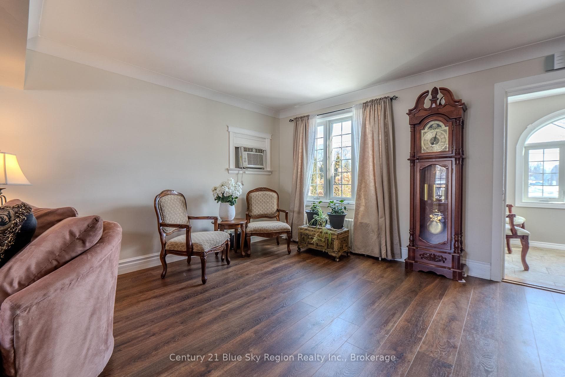 137 Whitney Avenue photo 4