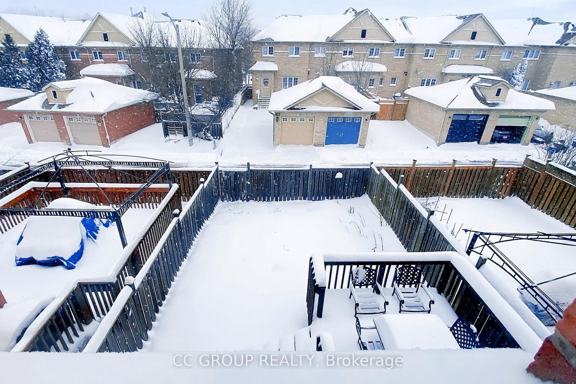17 Lander Crescent photo 34