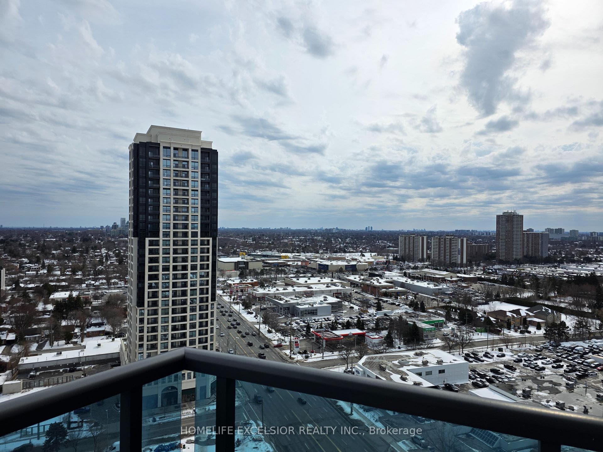 7161 Yonge Street Unit 2027 photo 2