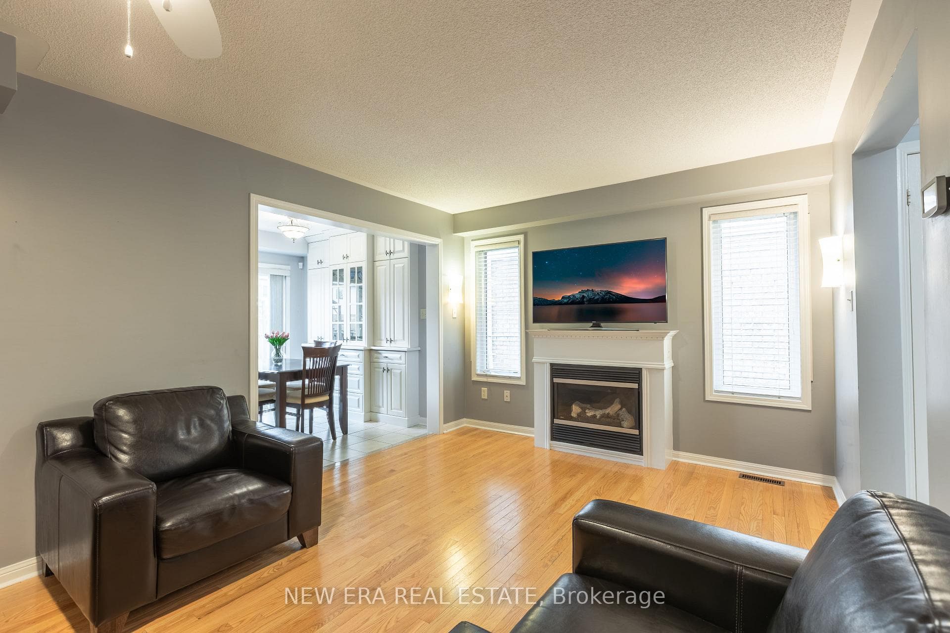 7 Catkins Crescent photo 10
