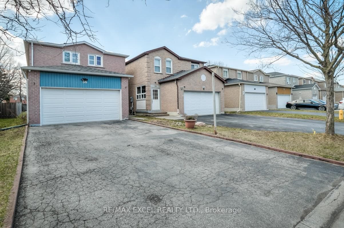 36 Hainsworth Court photo 40