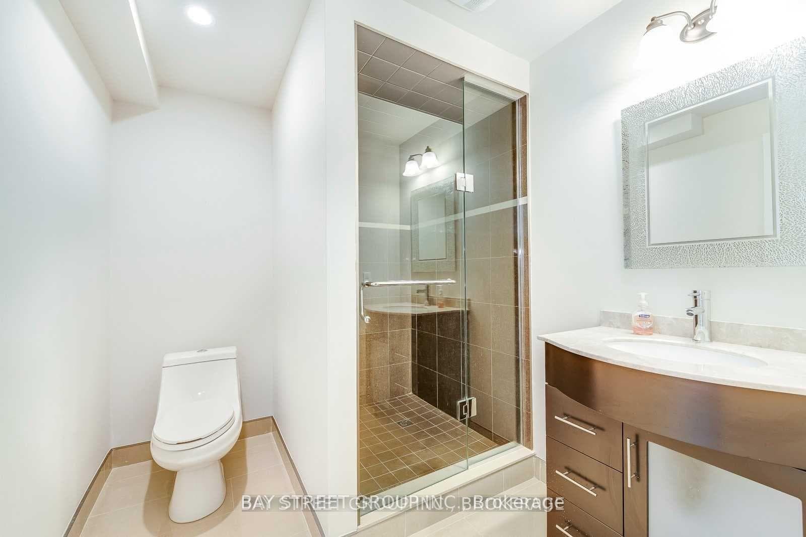 2489 Lyndhurst Drive photo 35