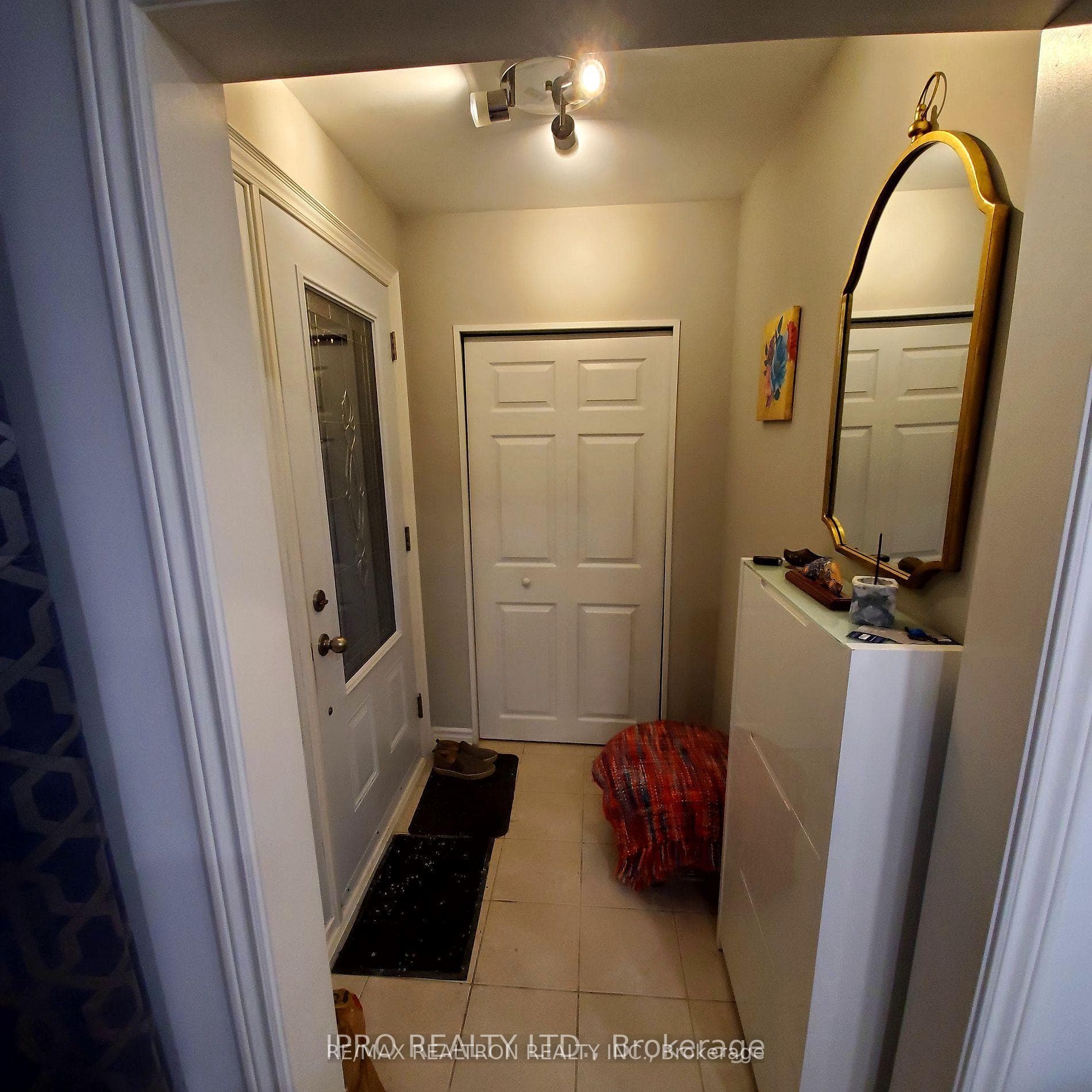 16 Cresthaven Drive photo 7