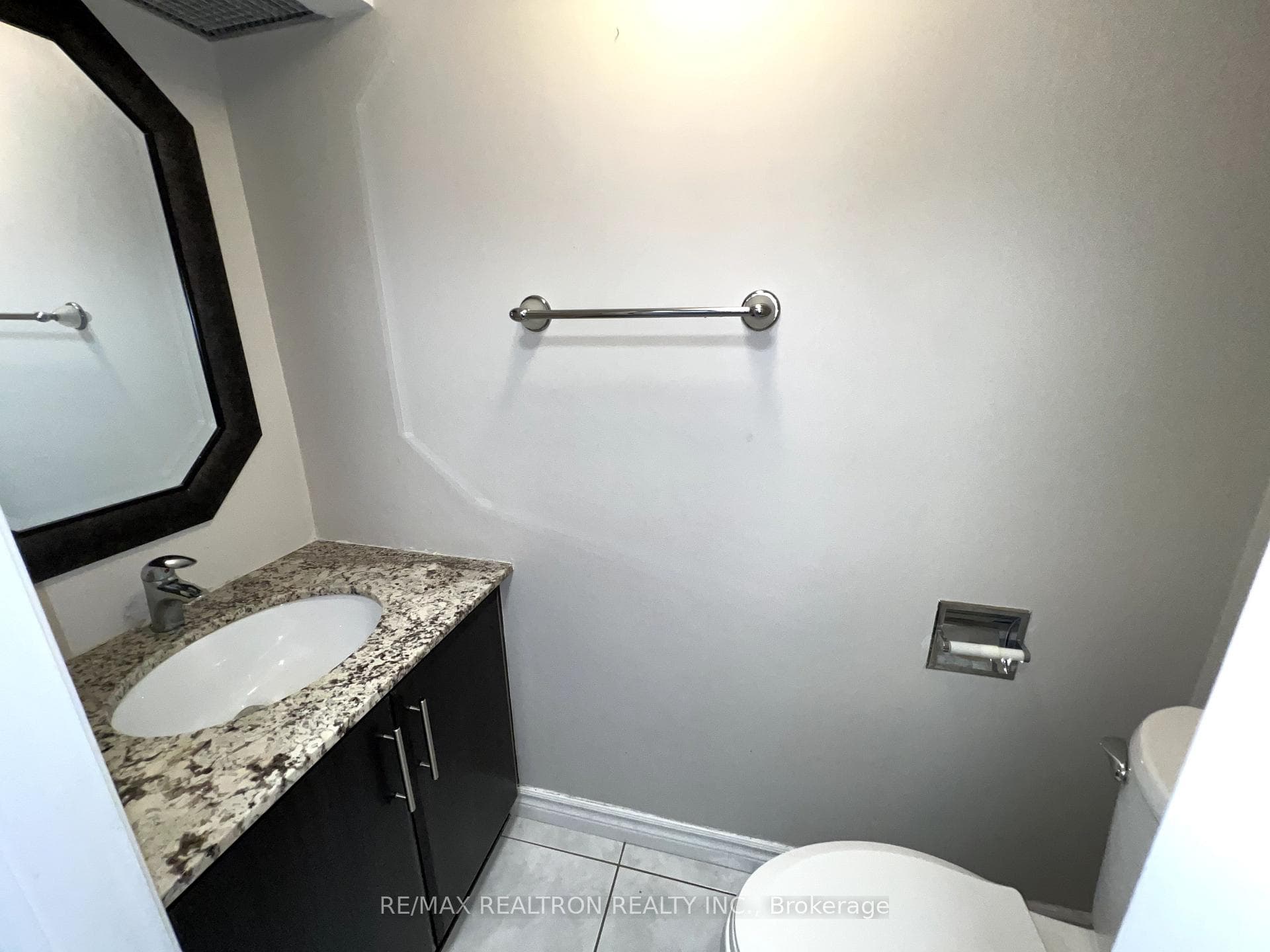 1630 Tawnberry Street photo 19