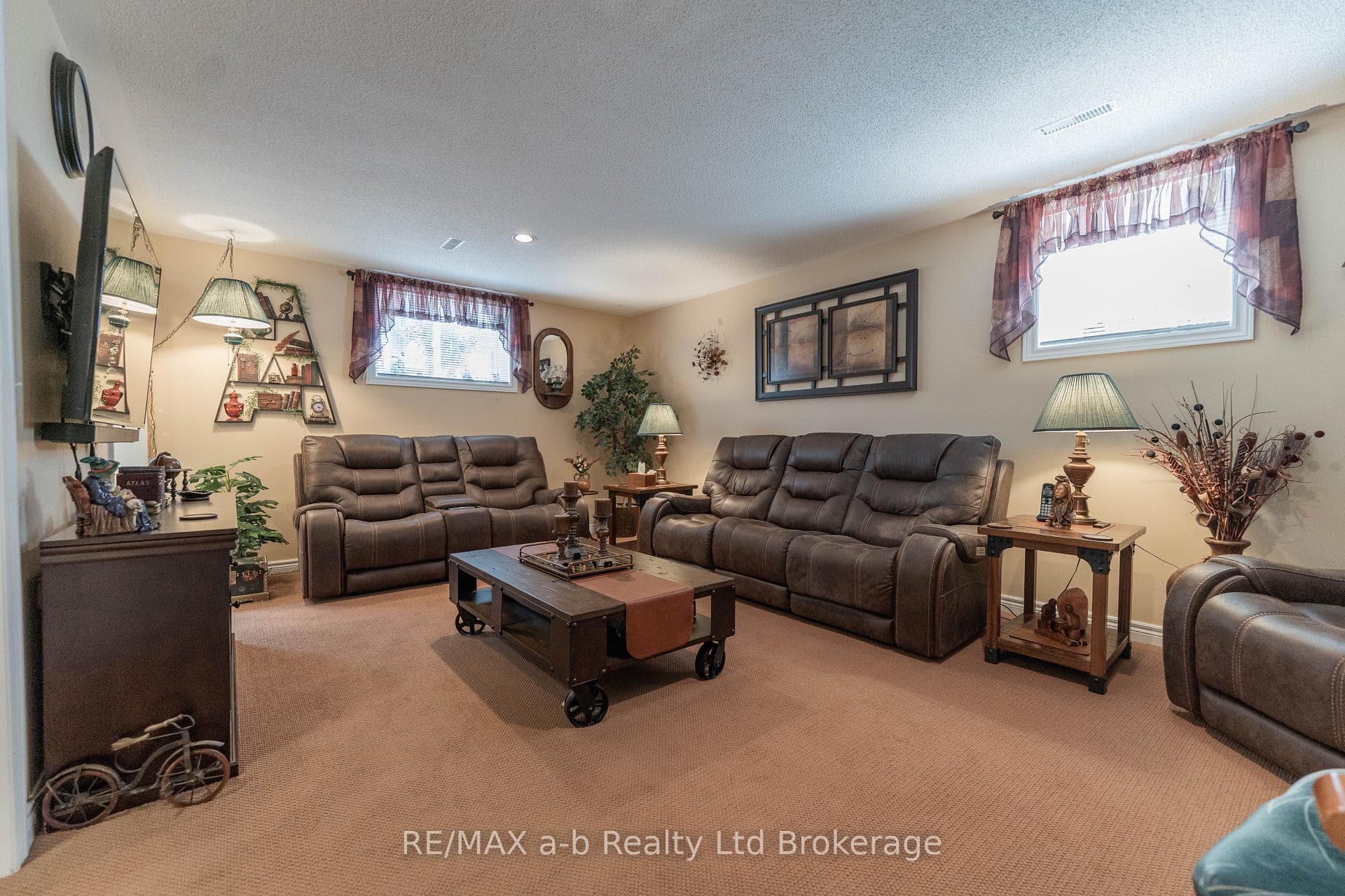 10 Peach Street photo 18