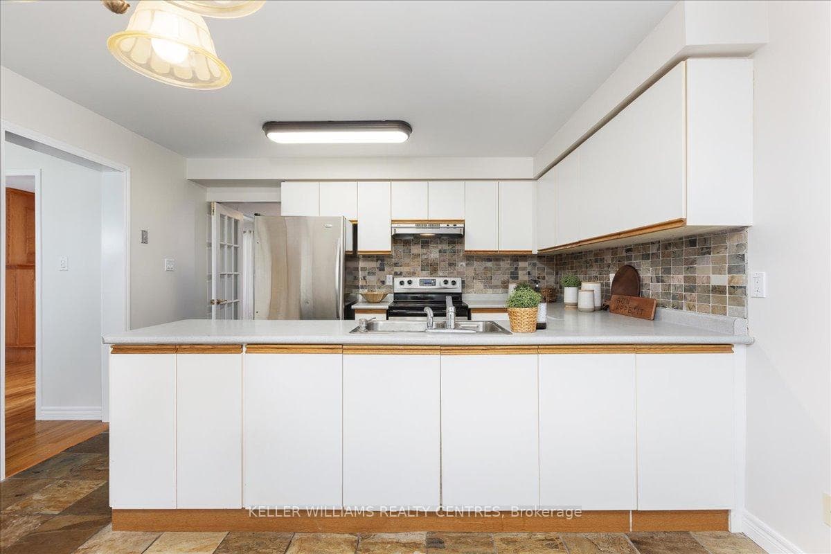 71 Verona Crescent photo 18