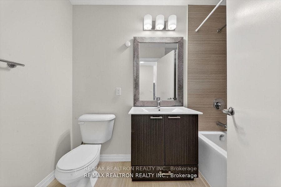 2152 Lawrence Avenue Unit PH08 photo 17