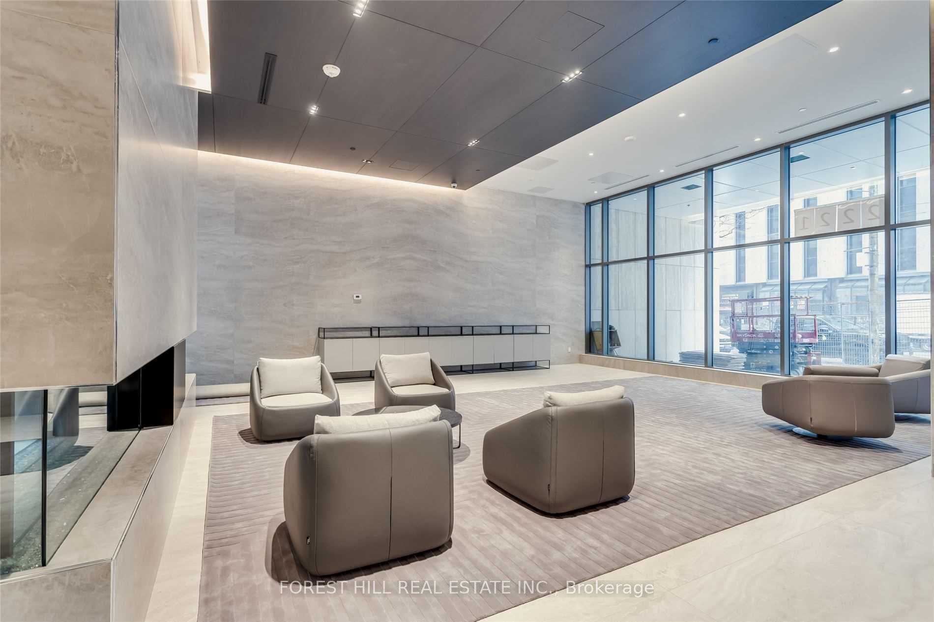 2221 Yonge Street Unit 5705 photo 17