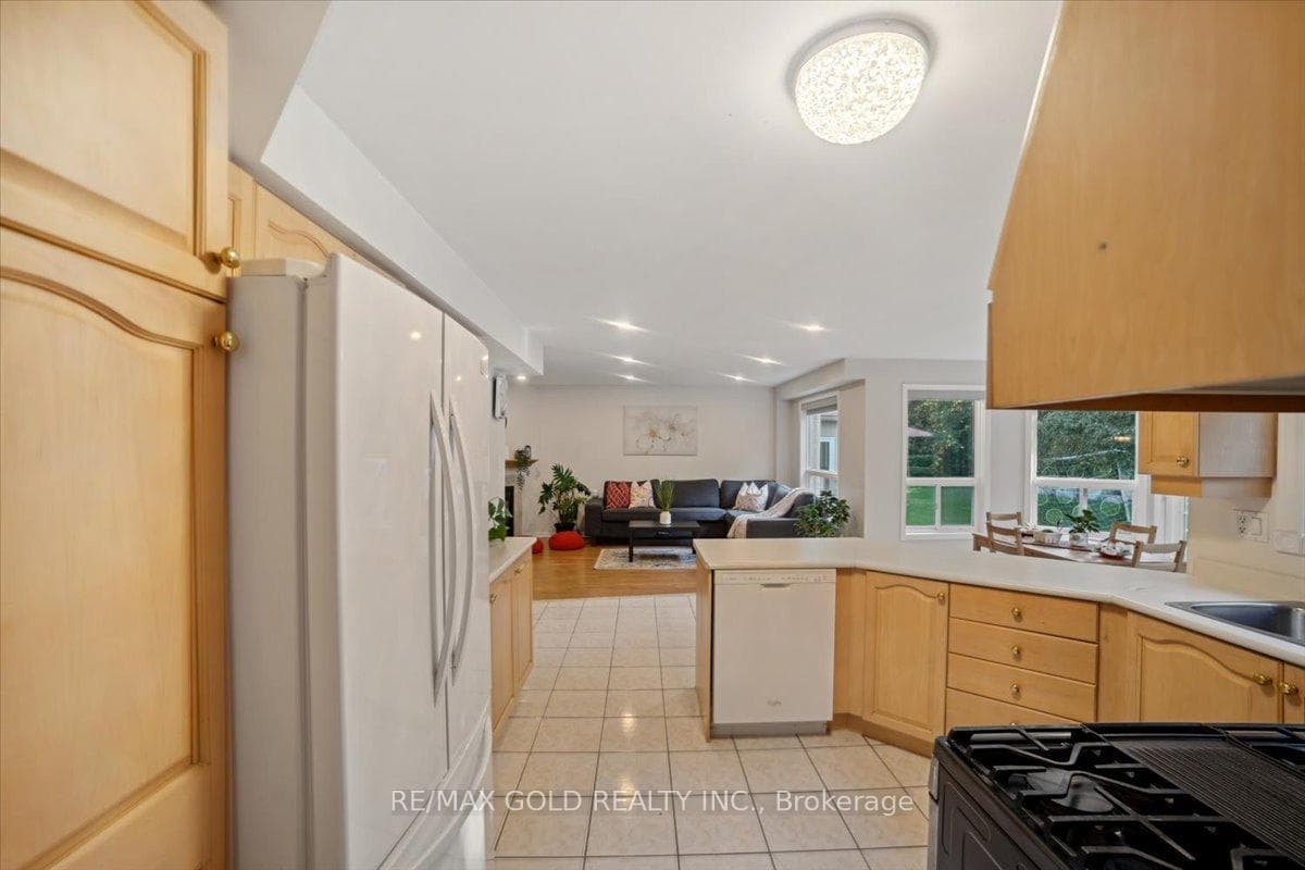 15 Canning Crescent photo 15