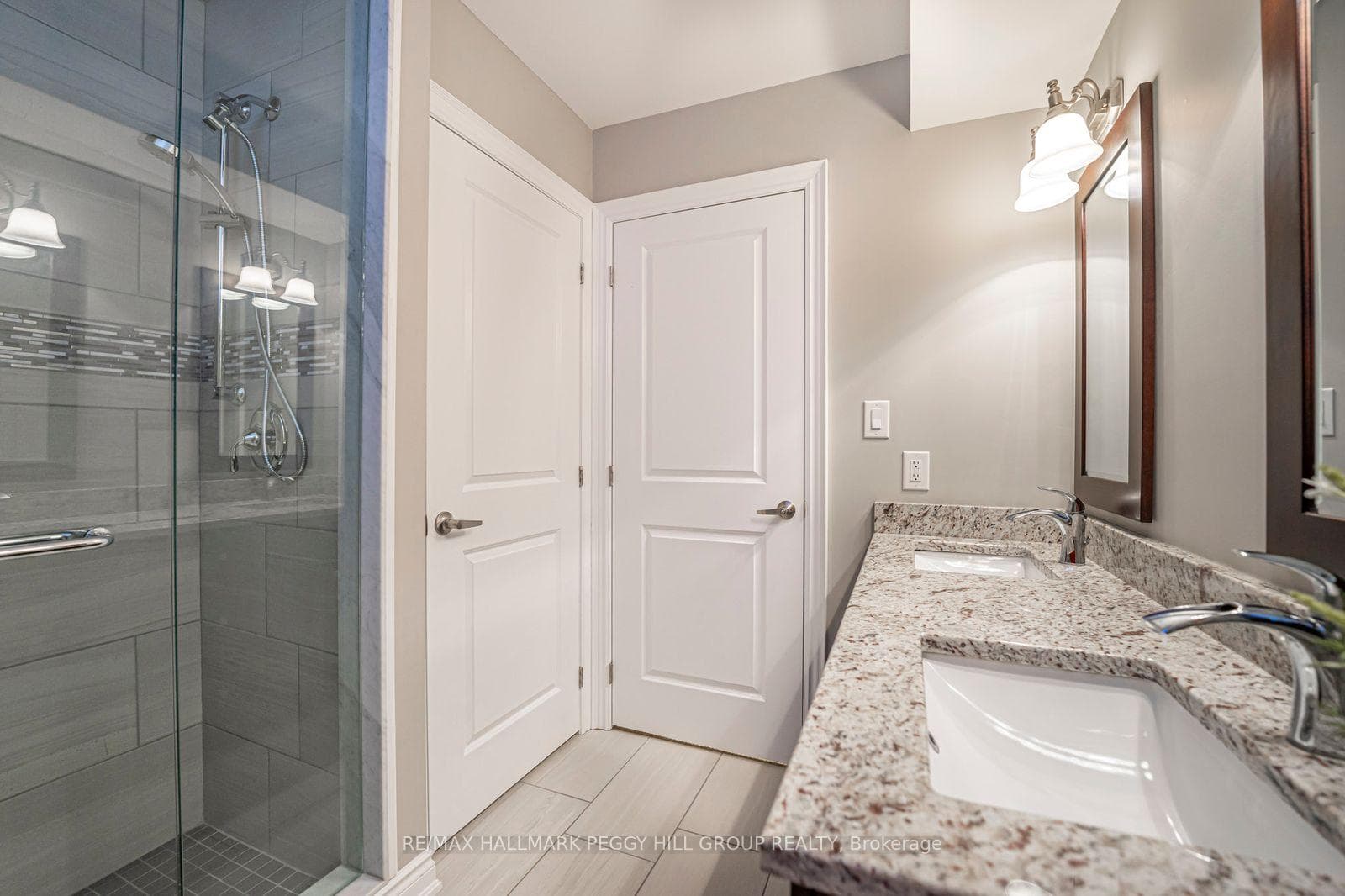 126 Mennill Drive photo 20