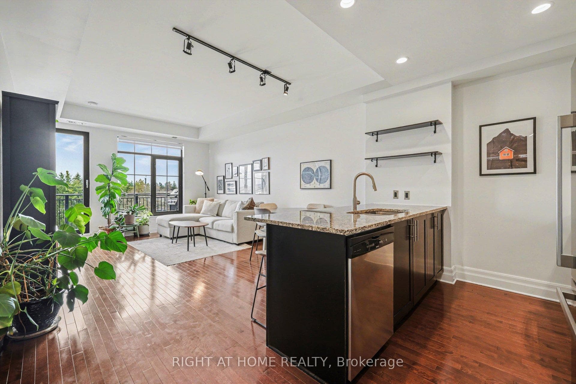 330 Loretta Avenue Unit 810 photo 11