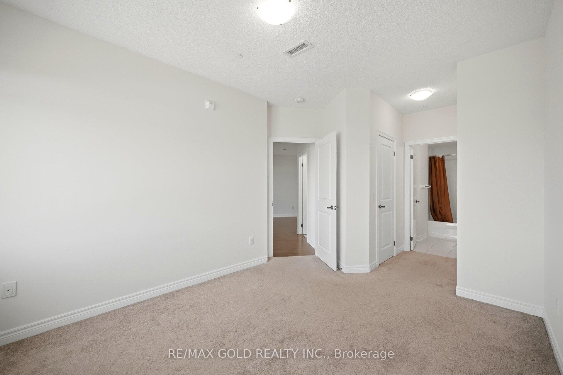 39 New Delhi Drive Unit 601 photo 22