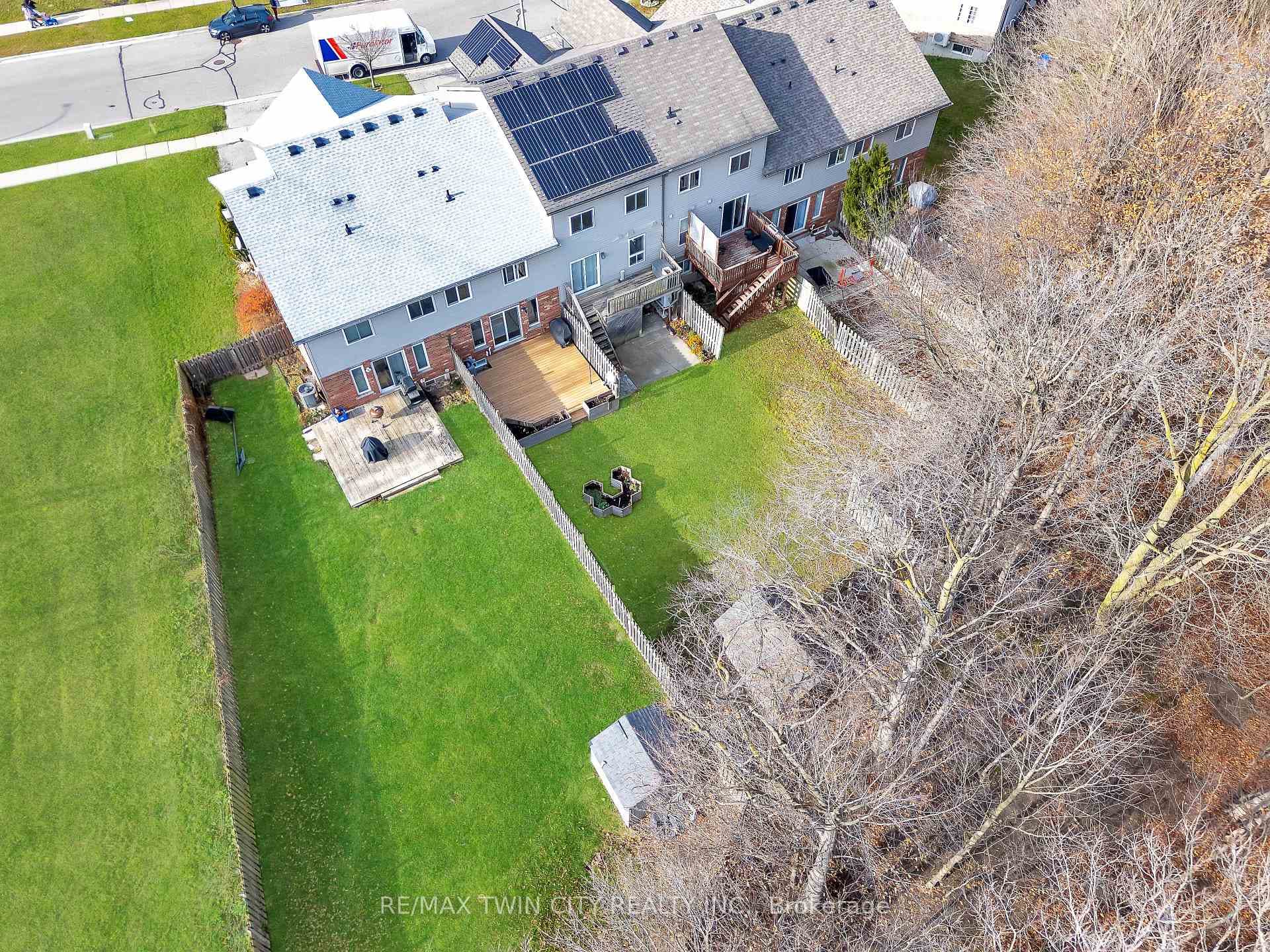 198 Snowdrop Crescent photo 39