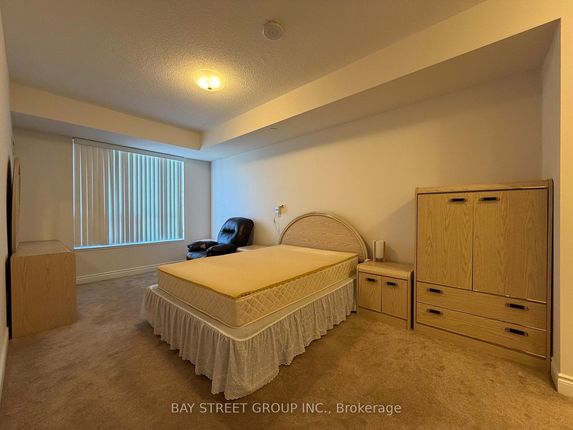 11211 Yonge Street Unit 1002 photo 6