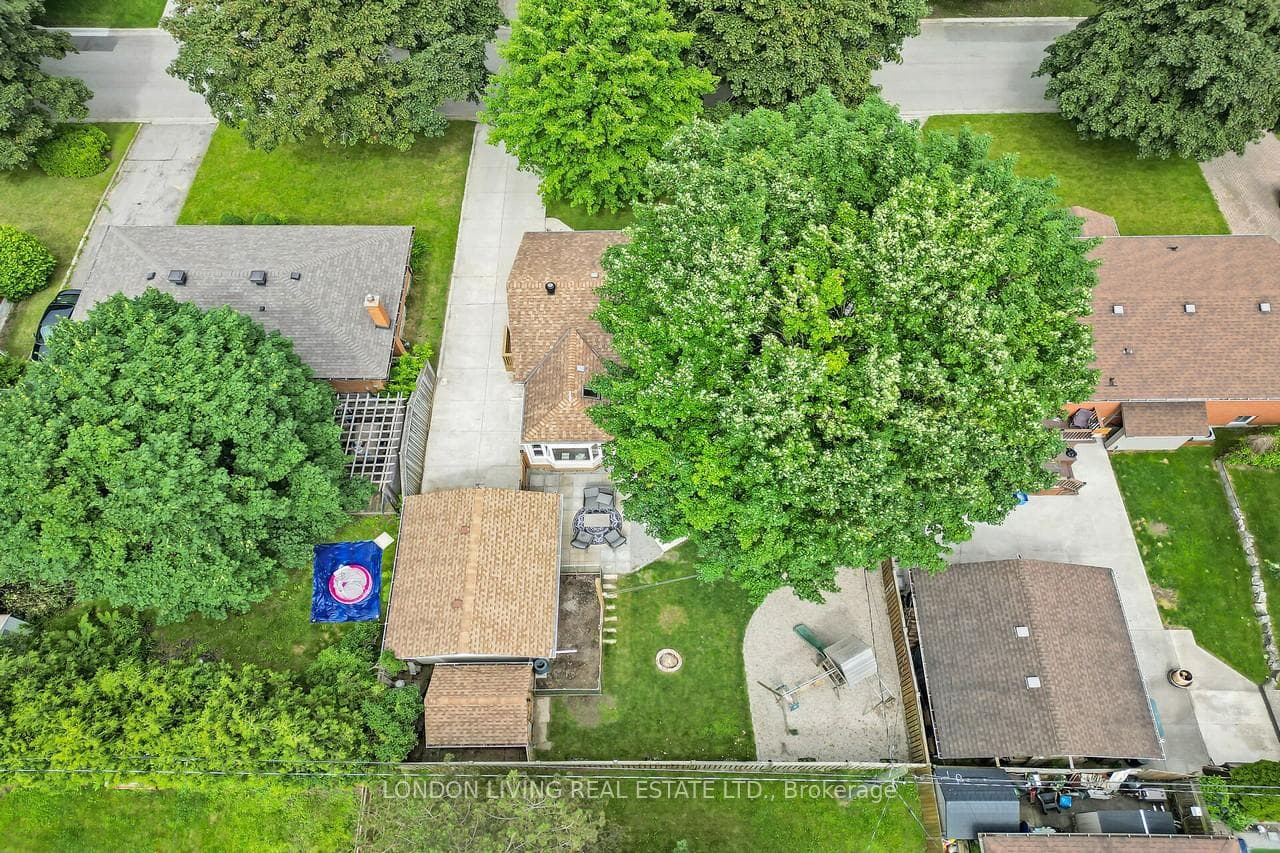 49 Coldstream Crescent photo 31