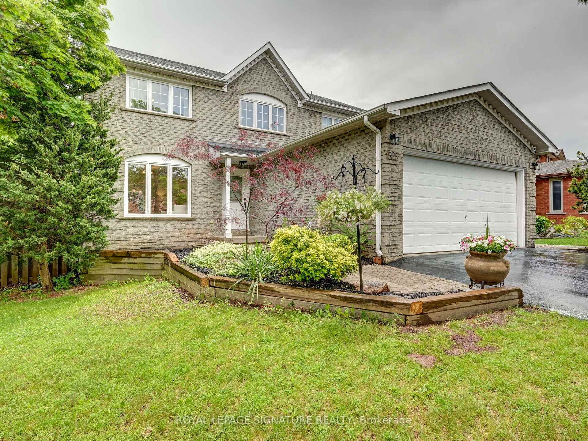 1525 Clearview Drive photo 1