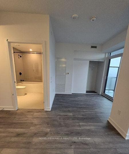 117 Broadway Avenue Unit 2410 photo 11