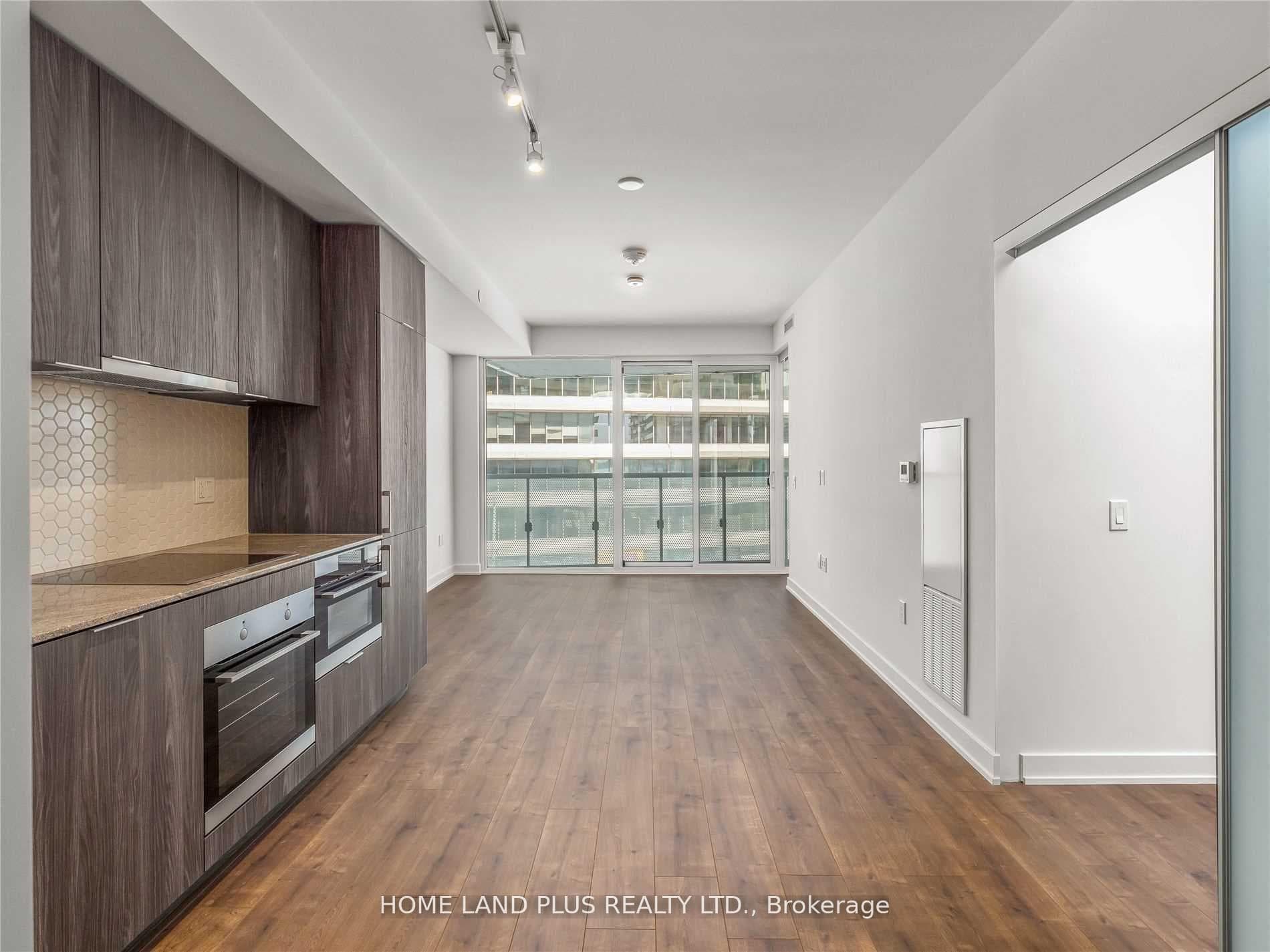 15 Queens Quay Unit 421 photo 19