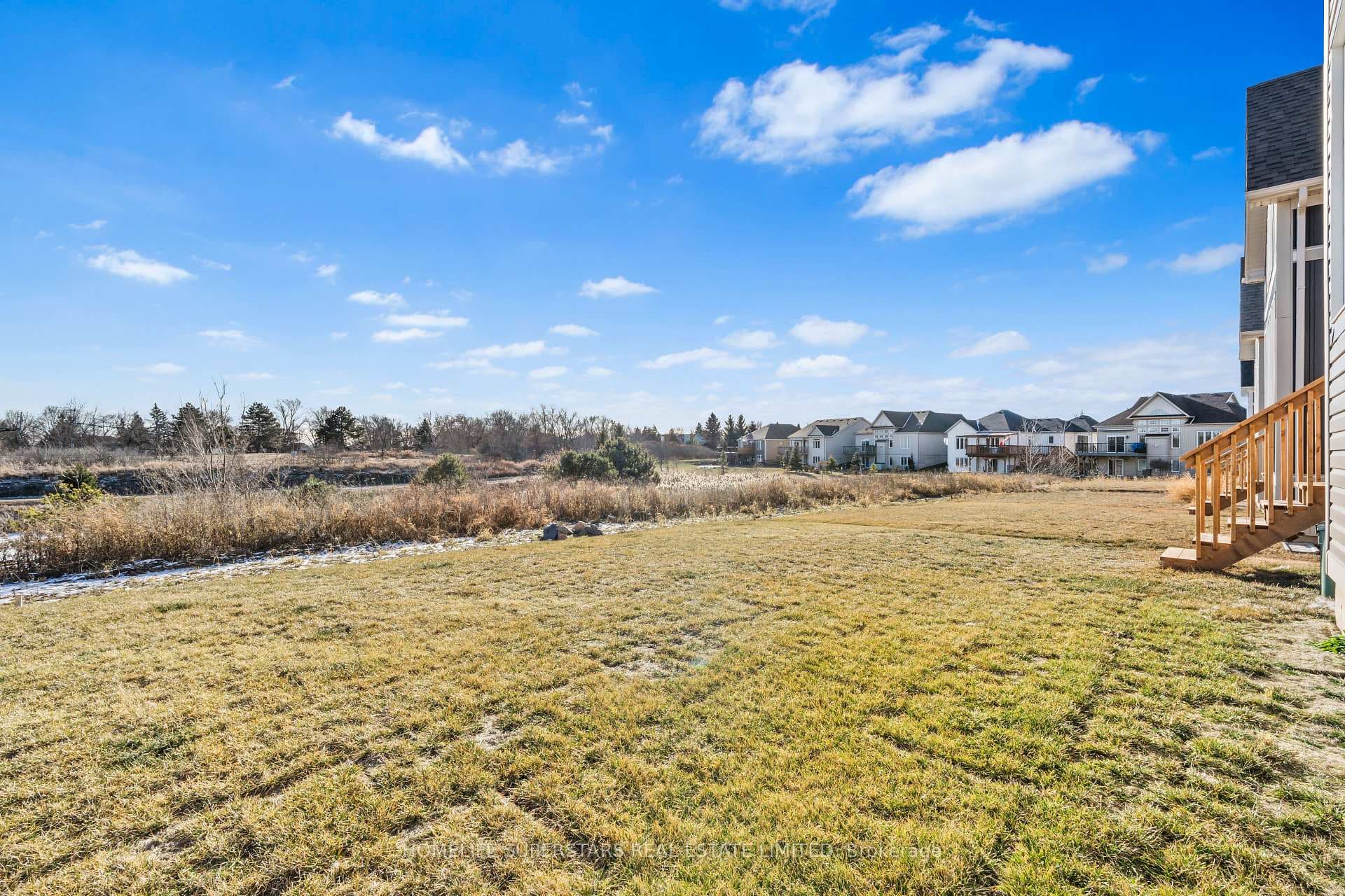 18 Oakmont Drive photo 28