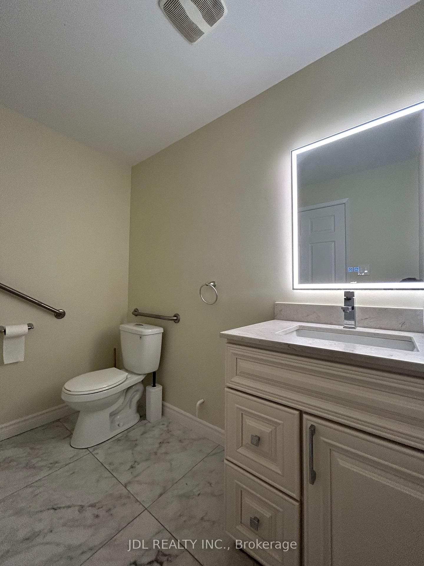 290 Yorktech Dr. Drive Unit Unit 20 photo 9