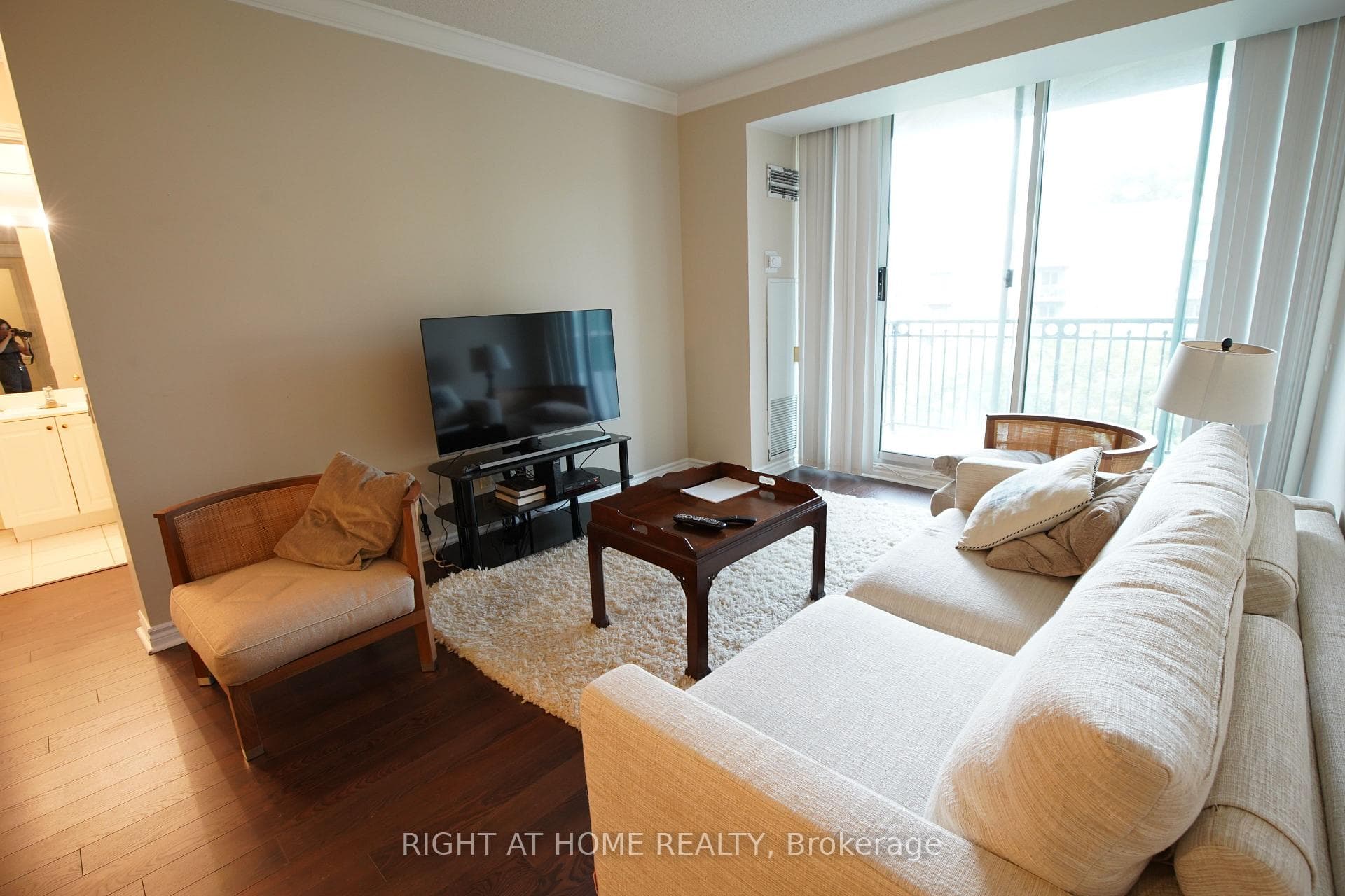 18 William Carson Crescent Unit 716 photo 1