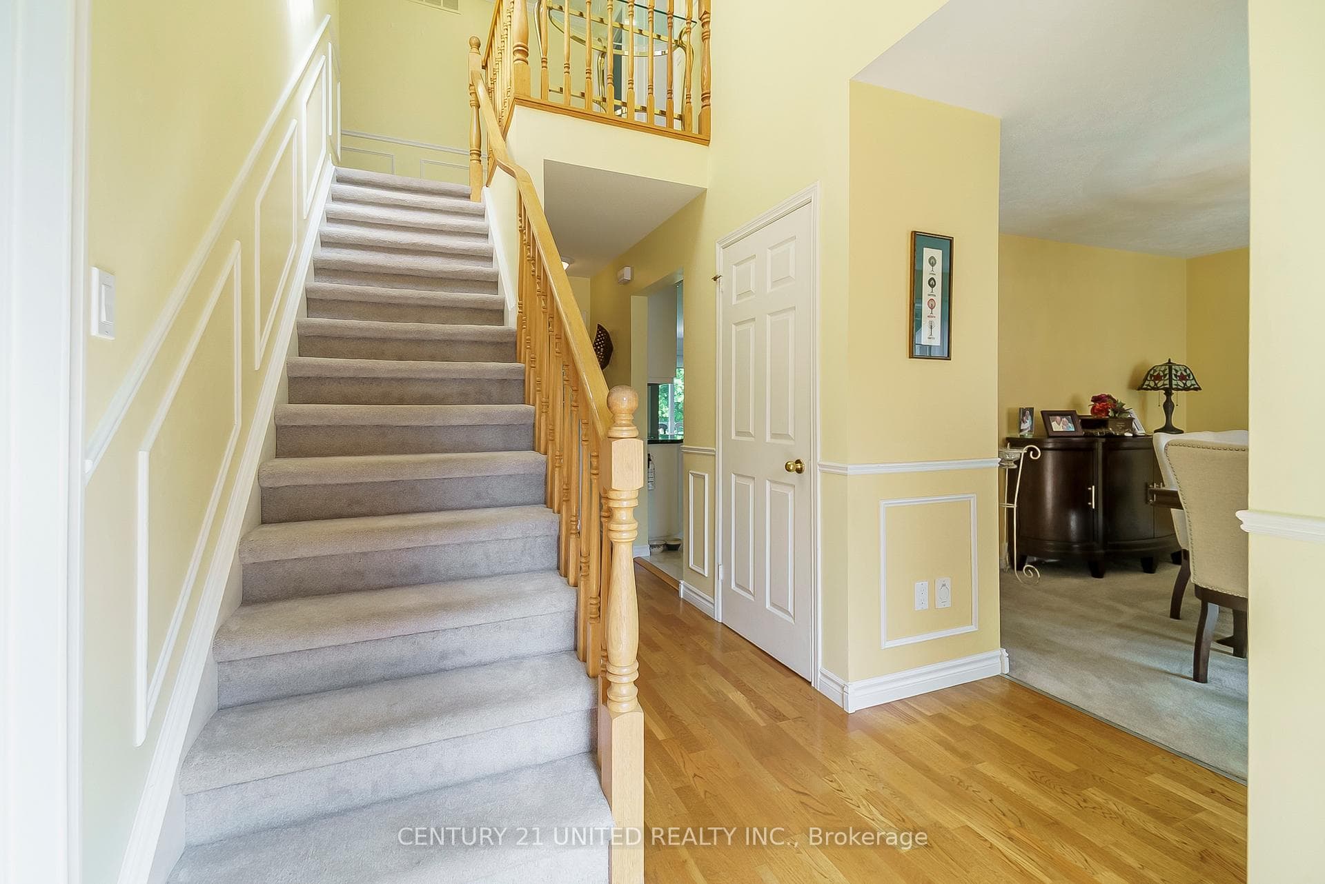 1656 Champlain Drive photo 5