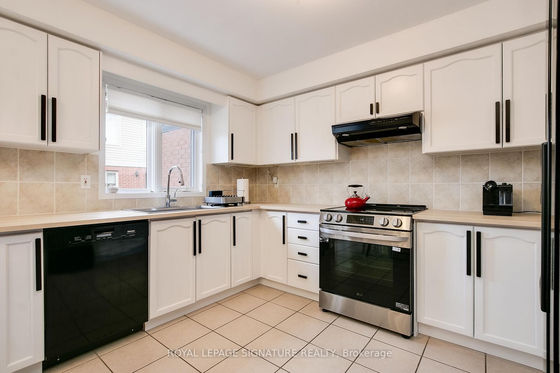 3076 Lake Shore Boulevard Unit 6 photo 19
