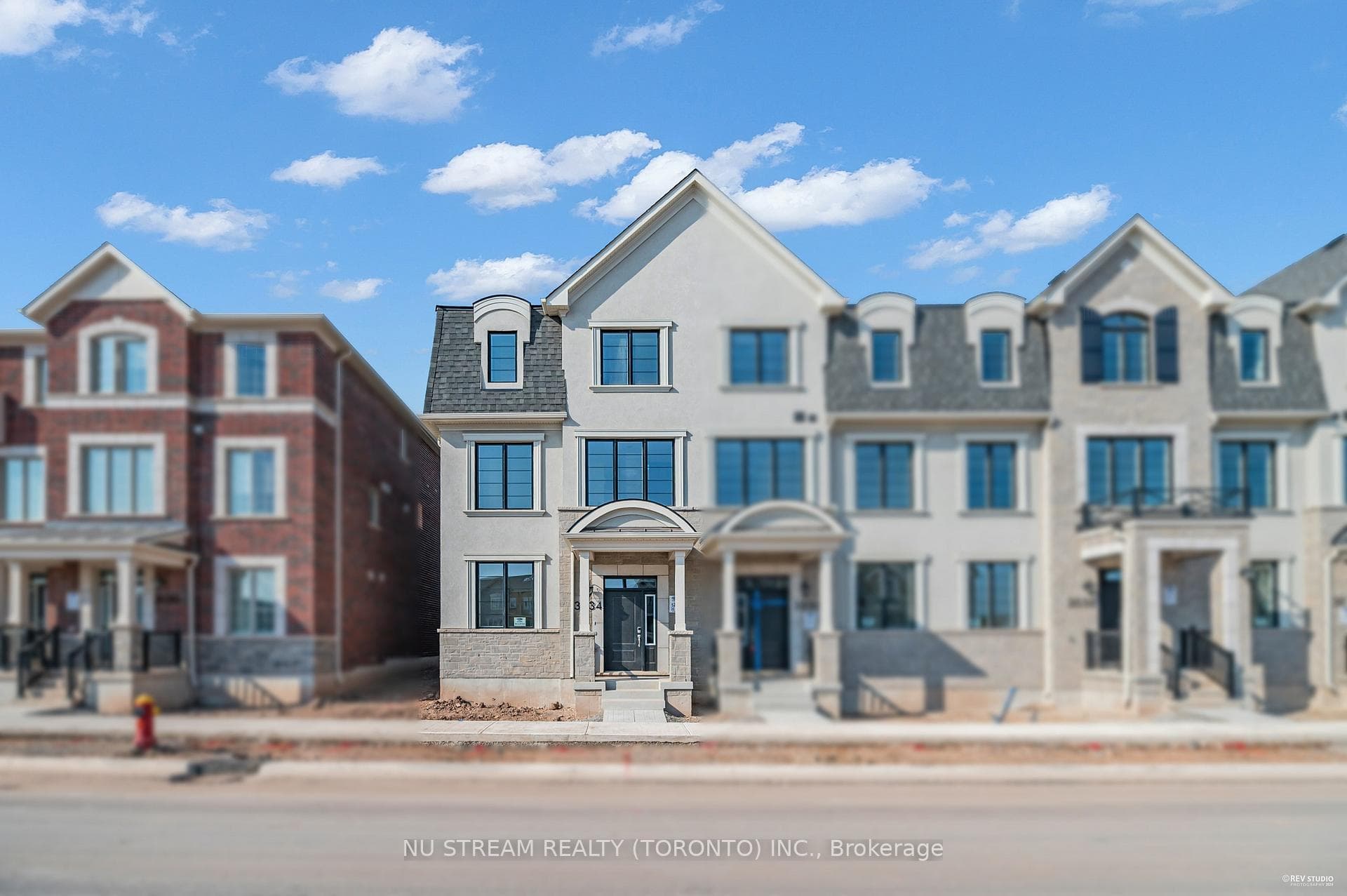 3034 Merrick Road photo 1
