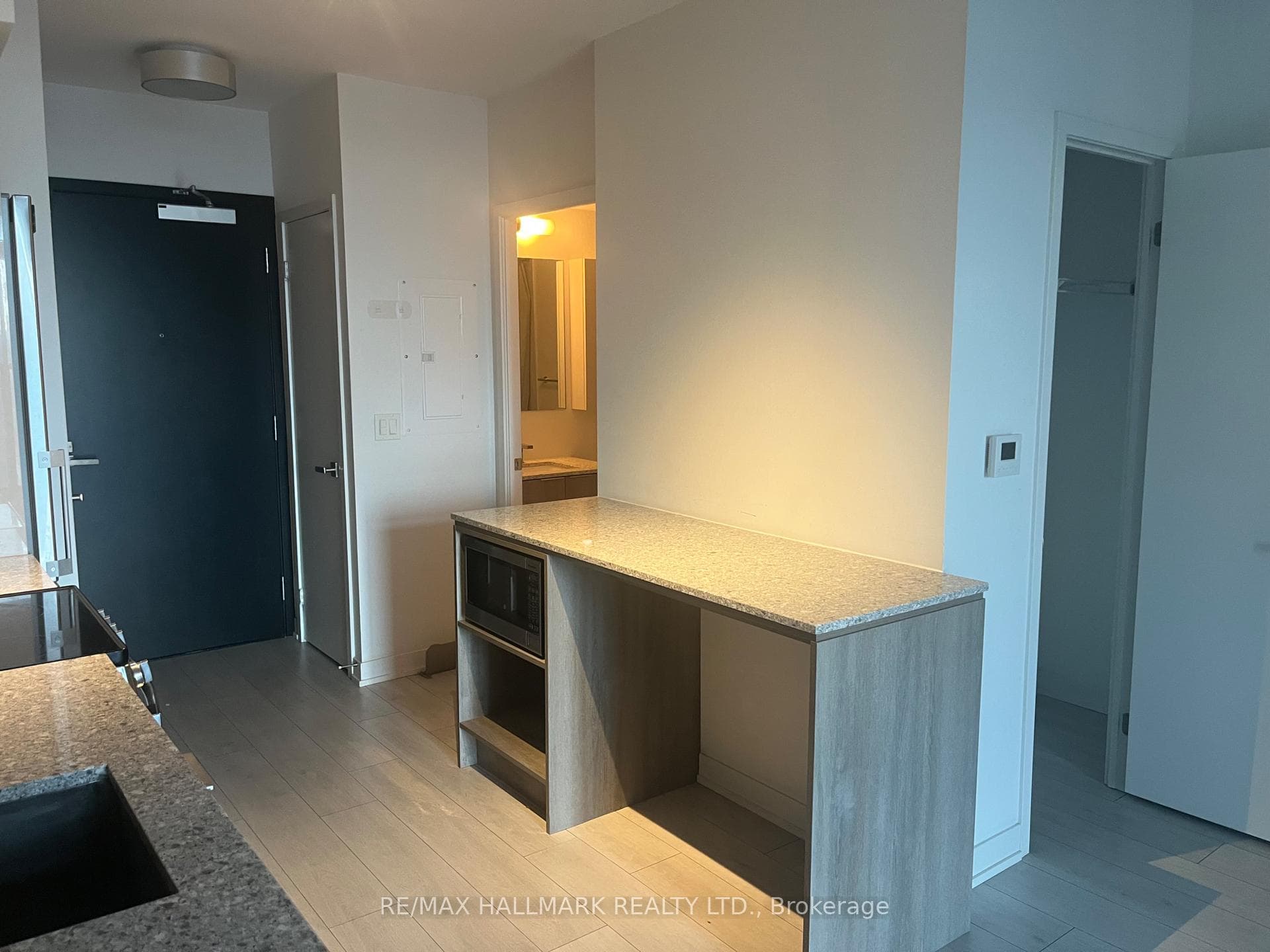 31 Tippett Road Unit 637 photo 16