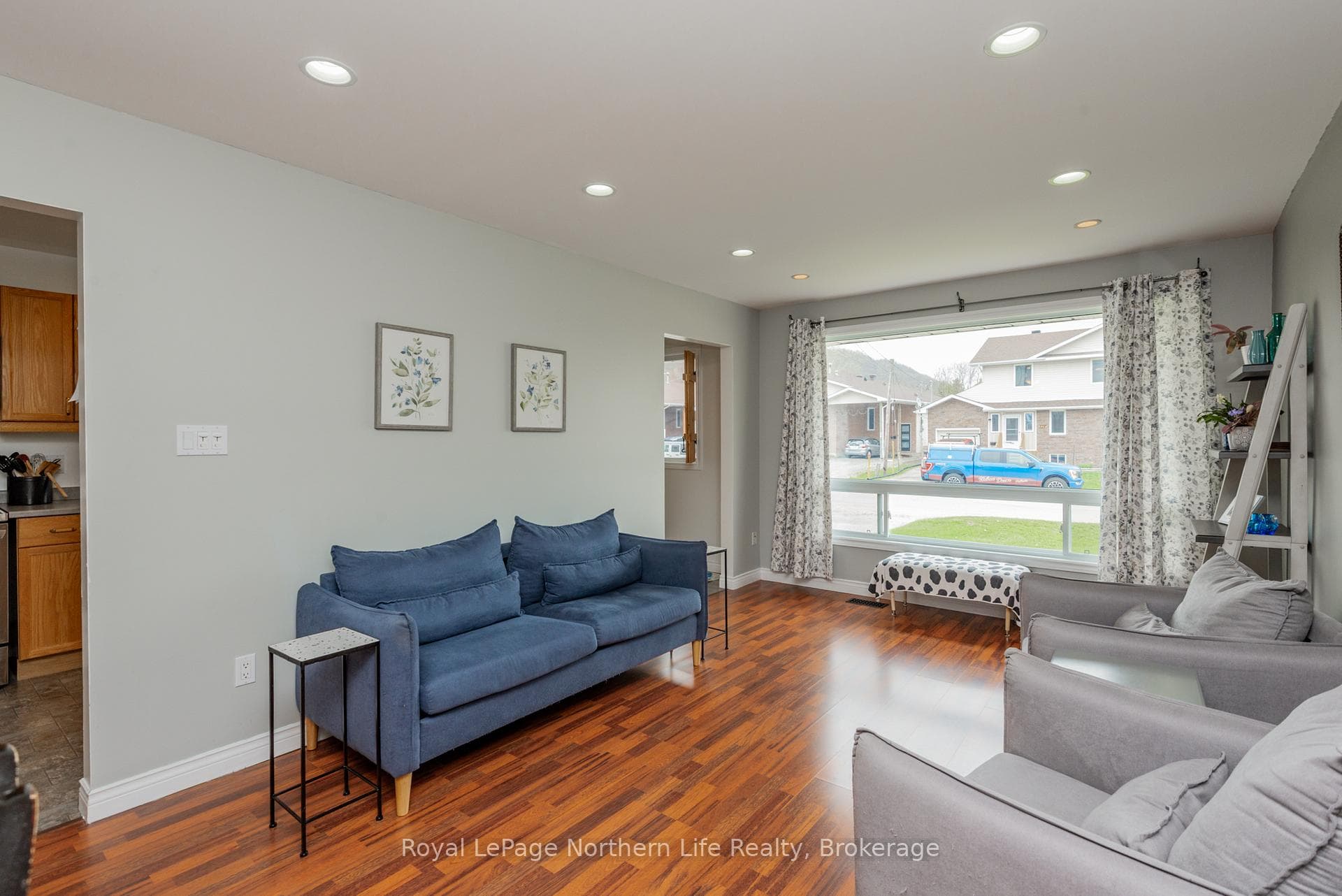 125 Johnston Road photo 8