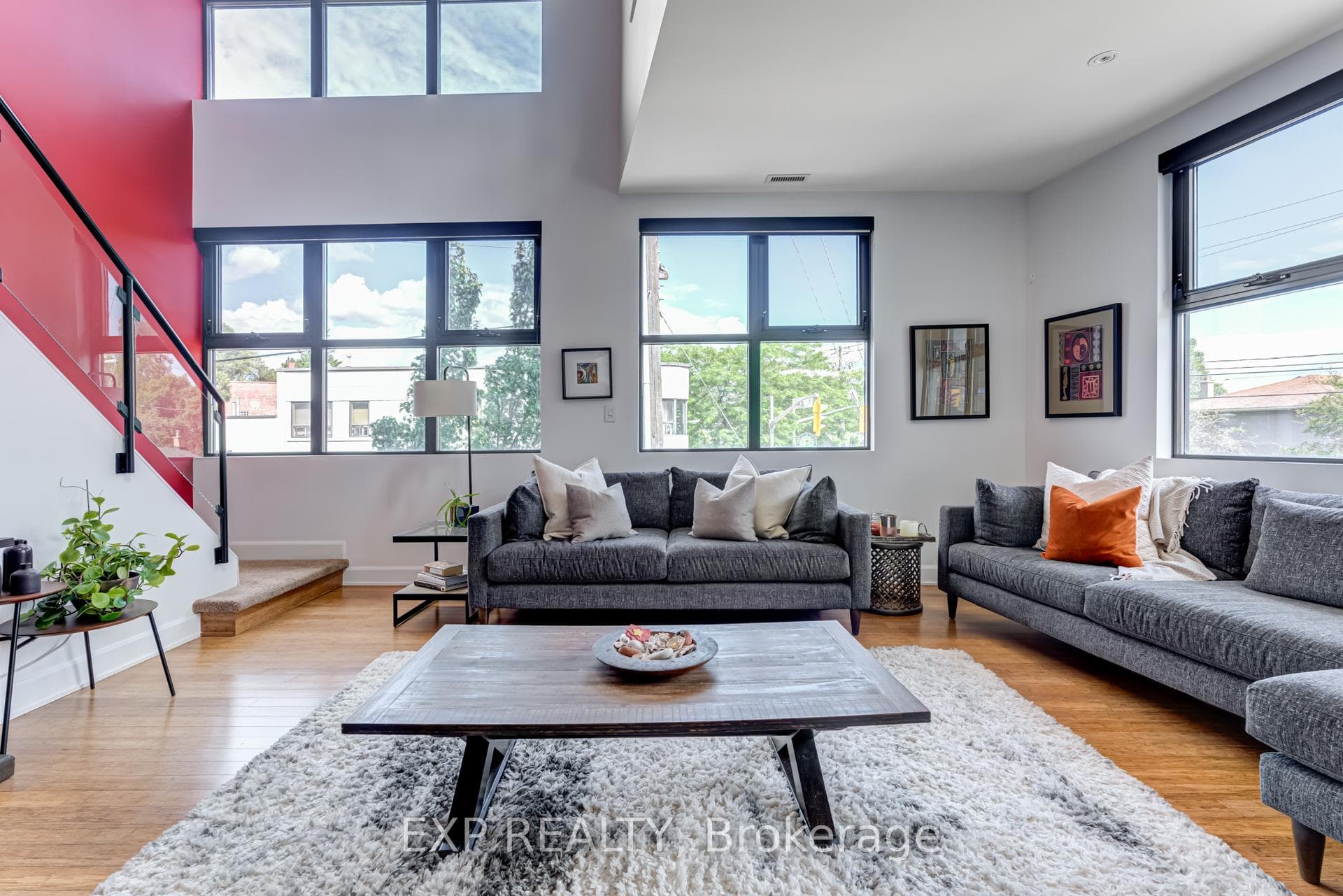 160 Fallingbrook Road Unit 212 photo 5